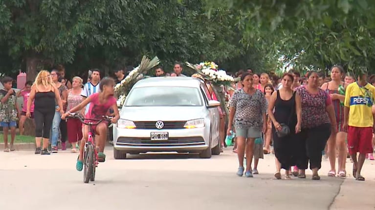 Daiana Moyano fue asesinada cuando descendió del colectivo urbano.