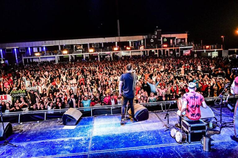 Damián Córdoba armó una caravana multitudinaria en La Rioja