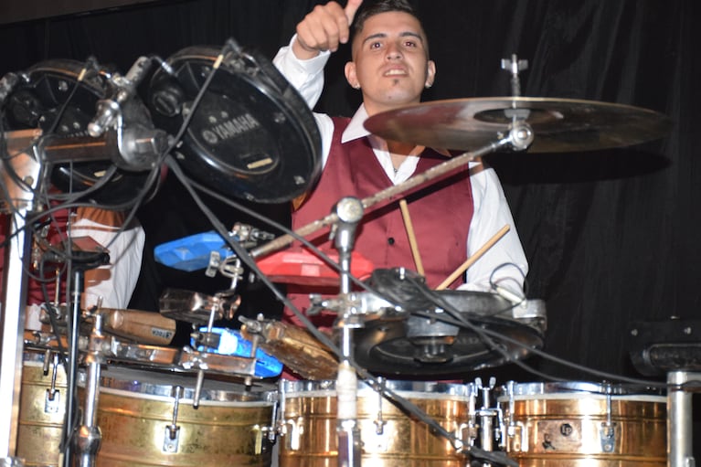 Damián Córdoba festejó sus 17 años en la música en Forja / Fotos: Flavio Castello, Cuarteteando