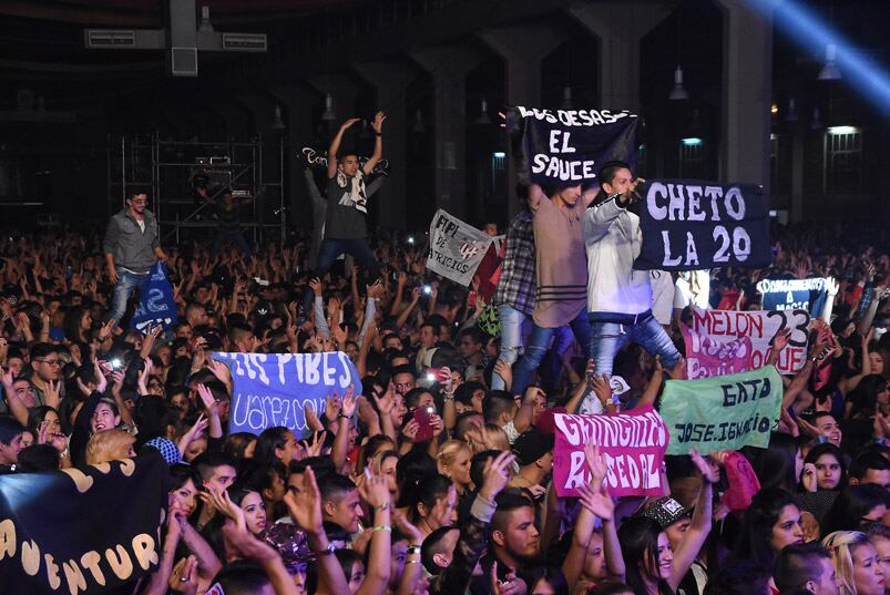 Damián Córdoba festejó sus 30 años ante una multitud. Foto: Maxi López / ElDoce.tv.