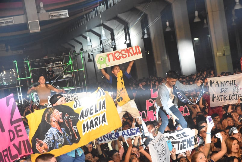 Damián Córdoba festejó sus 30 años ante una multitud. Foto: Maxi López / ElDoce.tv.