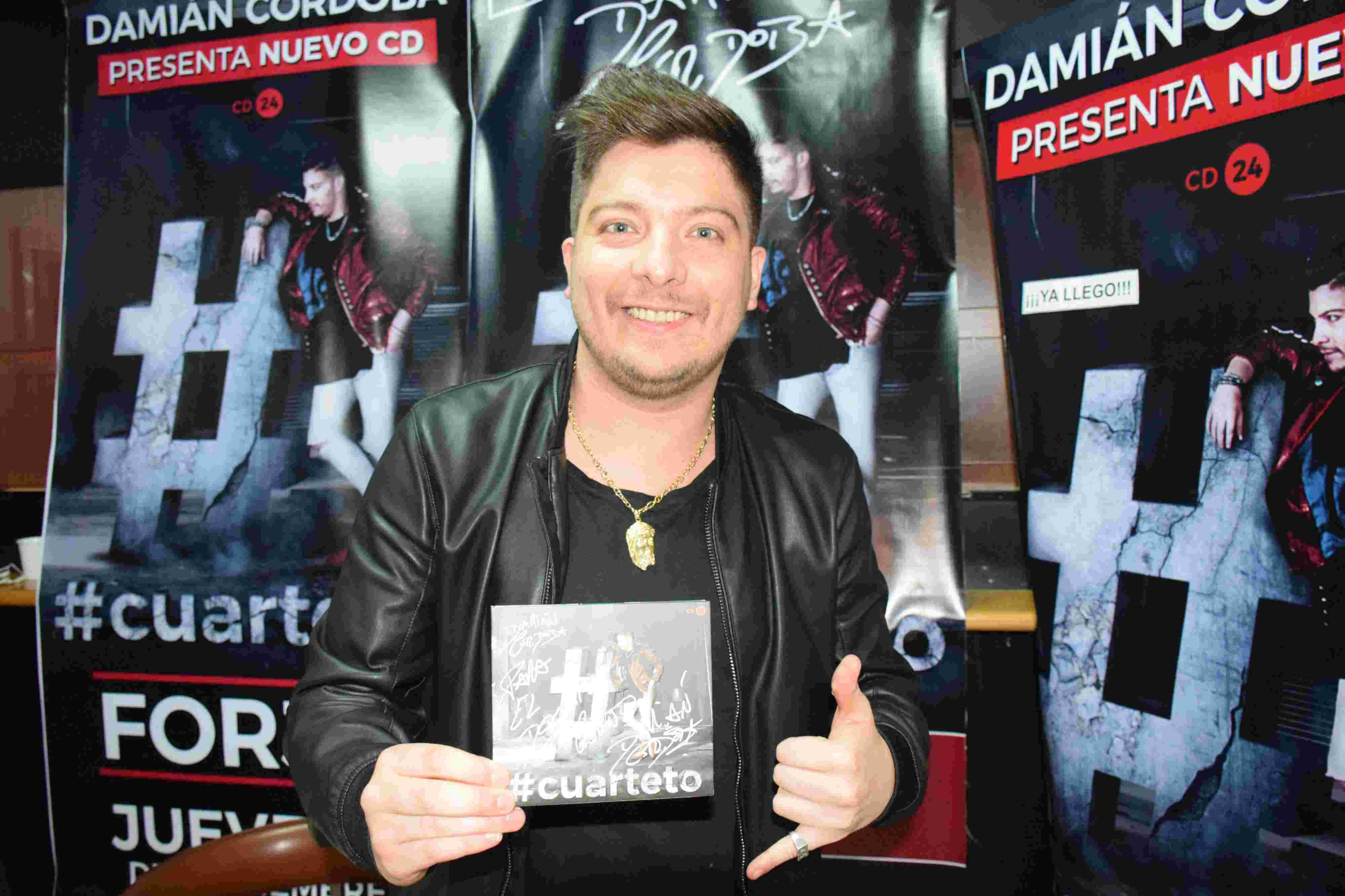 Damián Córdoba lanzó su nuevo disco y firmó autógrafos / Foto: Flavio Castelló ElDoce.tv 