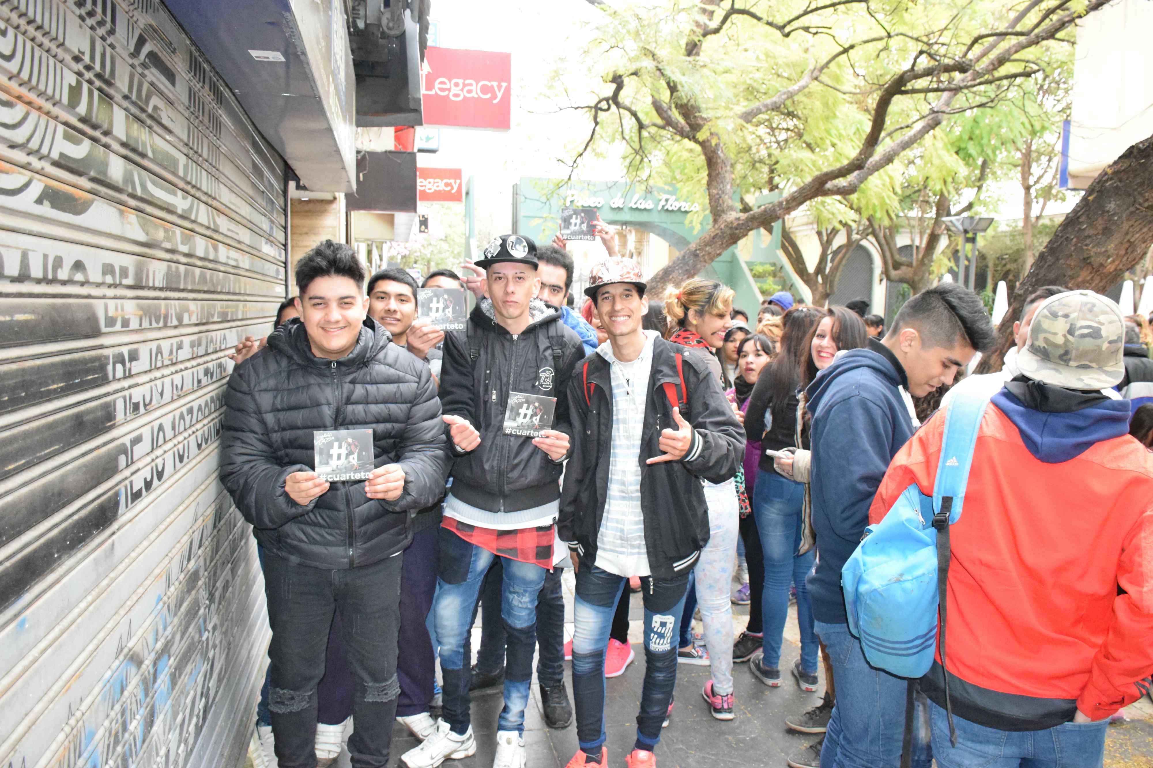 Damián Córdoba lanzó su nuevo disco y firmó autógrafos / Foto: Flavio Castelló ElDoce.tv 