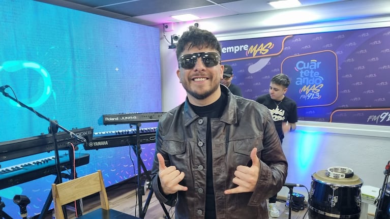 Damián Córdoba presente en el lanzamiento de Cuarteteando Más.