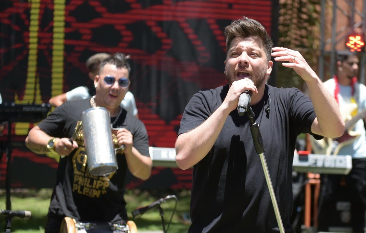 Damián se sumó a los festejos del sitio de cuarteto de Córdoba. Foto: Lucio Casalla / ElDoce.tv.