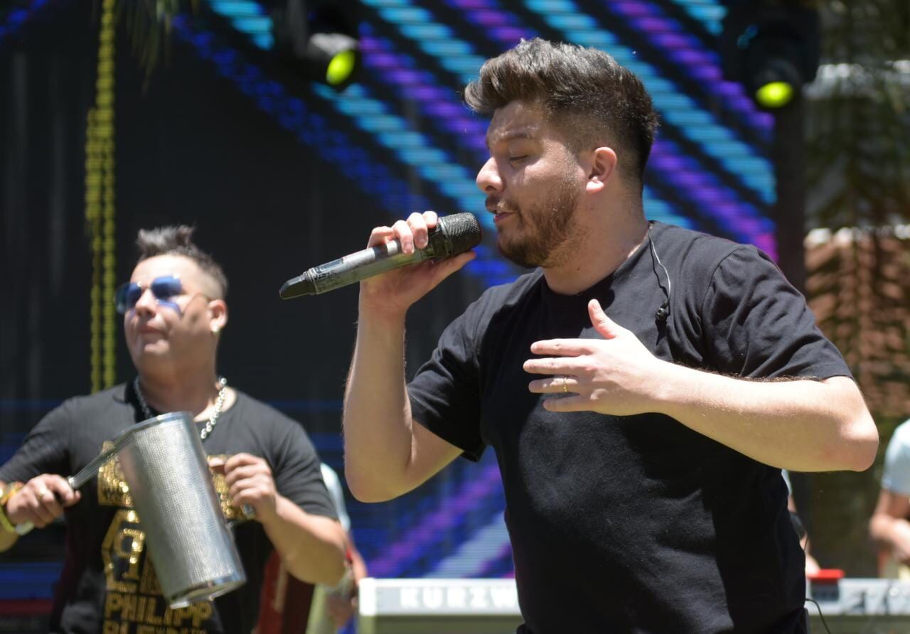 Damián se sumó a los festejos del sitio de cuarteto de Córdoba. Foto: Lucio Casalla / ElDoce.tv.