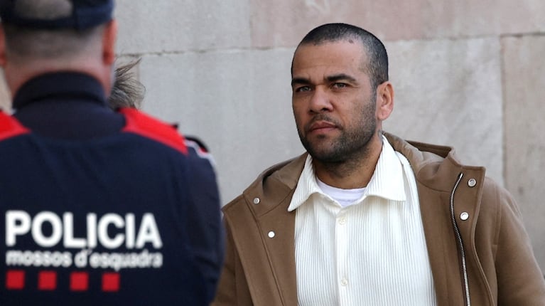 Dani Alves está involucrado en un escándalo judicial. (Foto: Reuters)