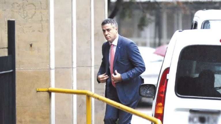 Daniel Refacas llegando a los Tribunales de Comodoro Py. Foto: Clarín