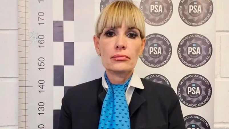 Daniela Carbone tiene 47 años y hace 25 que trabaja para la empresa estatal.