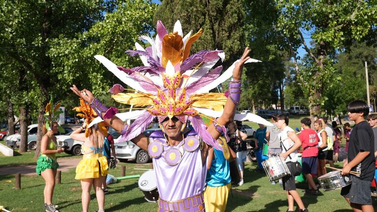 Dante, el bailarín más longevo de los carnavales de Unquillo.