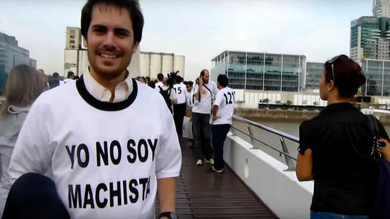 Dante Palma participó de una manifestación contra el machismo en 2011.