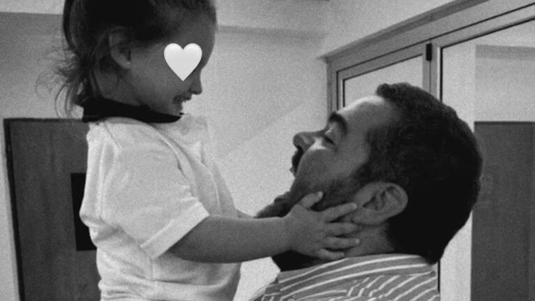 Dario Barassi se emocionó por el primer día de jardín de su hija.