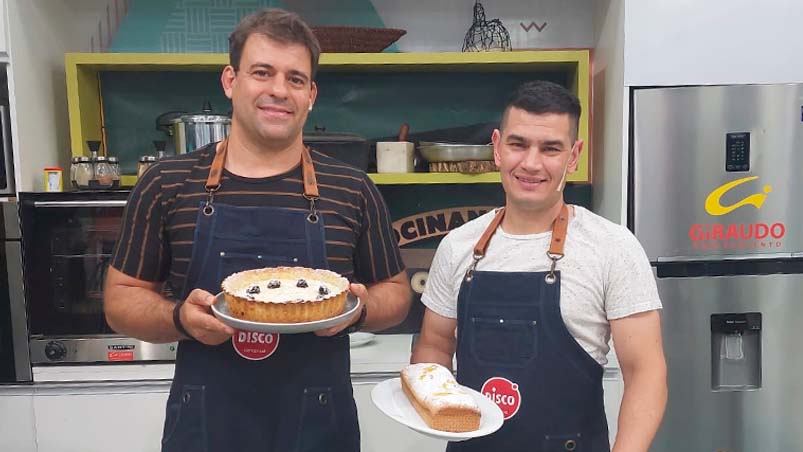 Darío y Dante prepararon tarta de ricota y carrot cake.