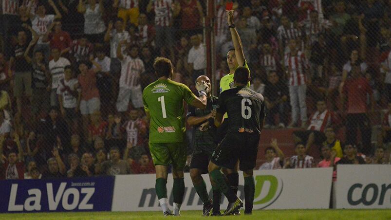 De la mano de los chicos, Instituto metió su primer triunfo. Foto: Lucio Casalla / ElDoce.tv.