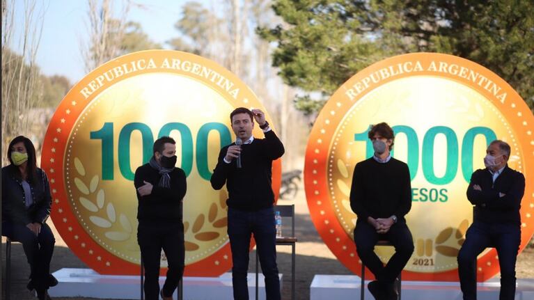 De Loredo recibió un contundente apoyo de los economistas.