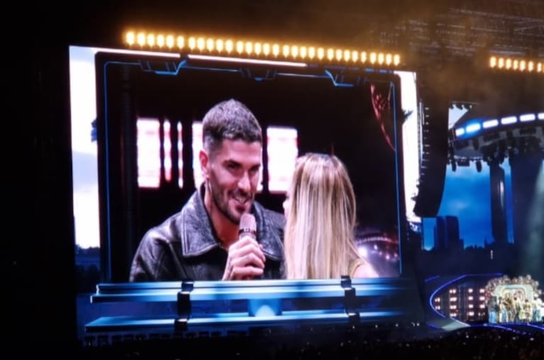 De Paul estuvo en el escenario para el segundo show de Tini en Córdoba.