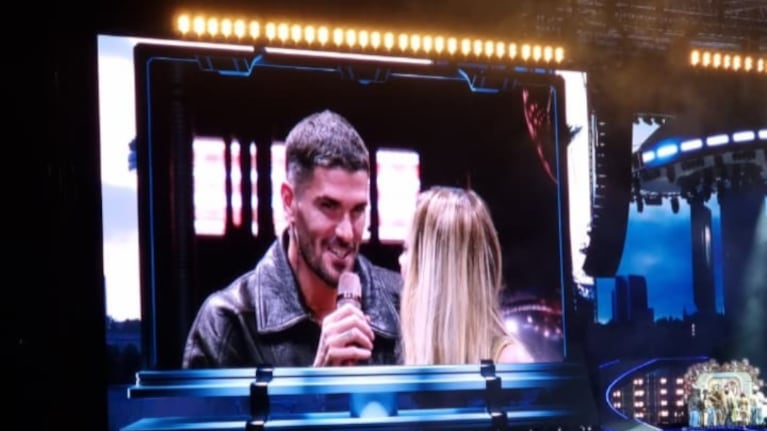De Paul estuvo en el escenario para el segundo show de Tini en Córdoba.