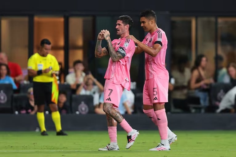 De Paul le dedicó un gol a Messi.