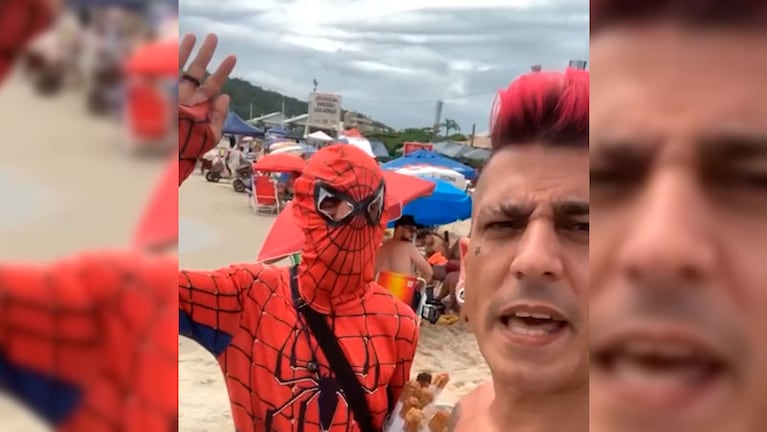 De salvar gente a vender churros en Brasil: el divertido cruce entre Juanito y el Hombre Araña