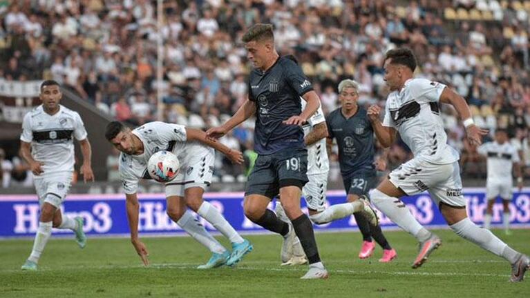 Debut y derrota de Talleres: Platense le ganó en la última jugada