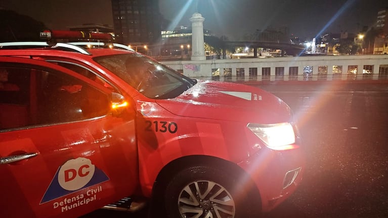 Defensa Civil dispuso controles en Costanera de Córdoba.
