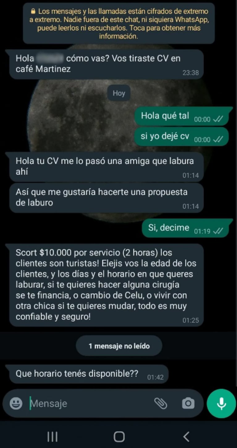 Dejó su CV en una cafetería, filtraron sus datos y le ofrecieron ser trabajadora sexual