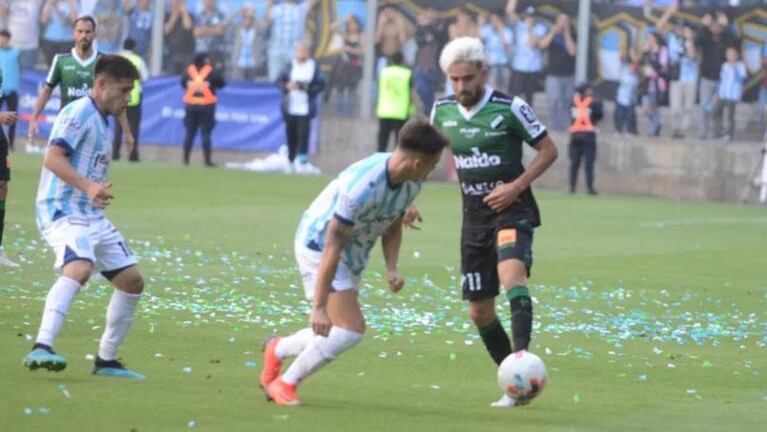 Del hospital a la cancha: el jugador de Racing que estuvo en coma y volvió a entrenar