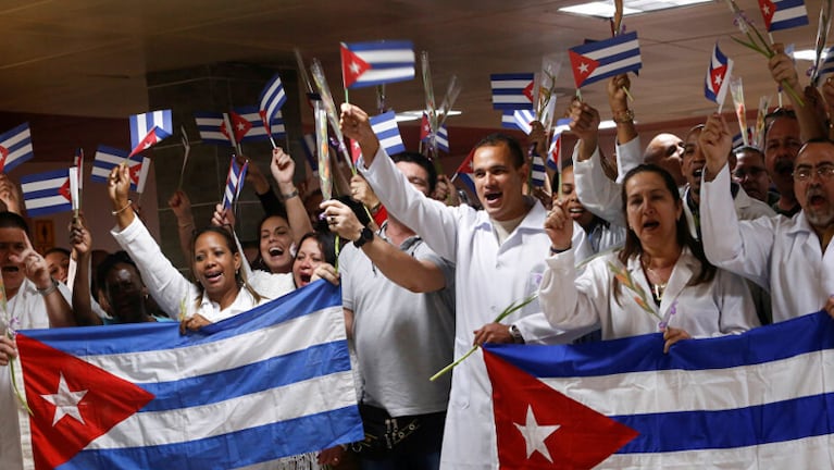 Delegaciones de médicos cubanos ya arribaron a varias partes del mundo para colaborar.