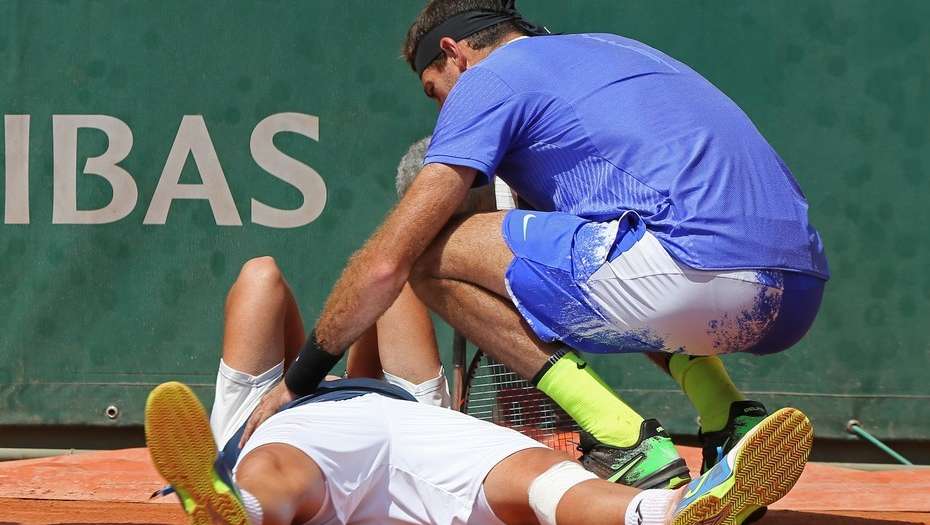 Delpo se acercó para consolar a Nico Almagro.