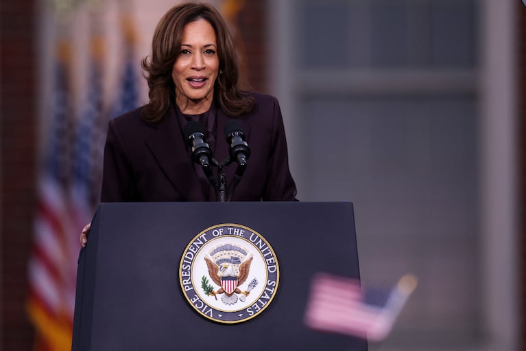 Democratic presidential nominee U.S. Vice President Kamala Harris delivers remarks, conceding 2024 U.S. Presidential Election to President-elect Donald Trump, at Howard University in Washington, U.S., November 6, 2024. REUTERS/Hannah McKay