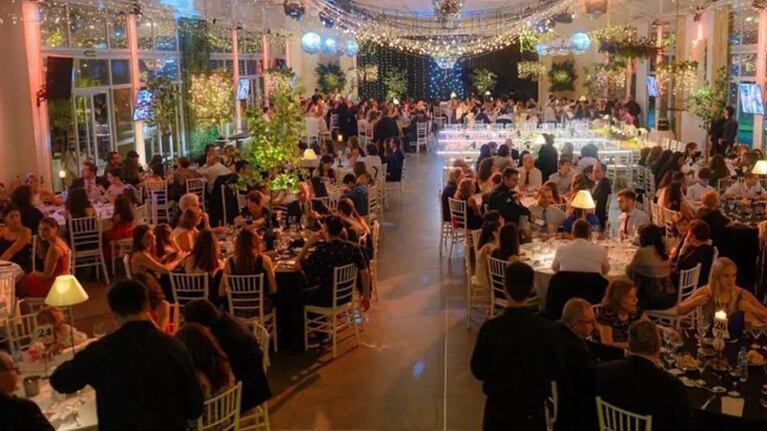 Denuncian que una madre se robó 11 millones de pesos de una fiesta de egresados.