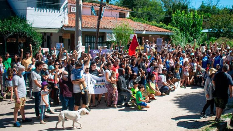 Denunciaron a la jefa comunal por sus posteos negacionistas de la dictadura