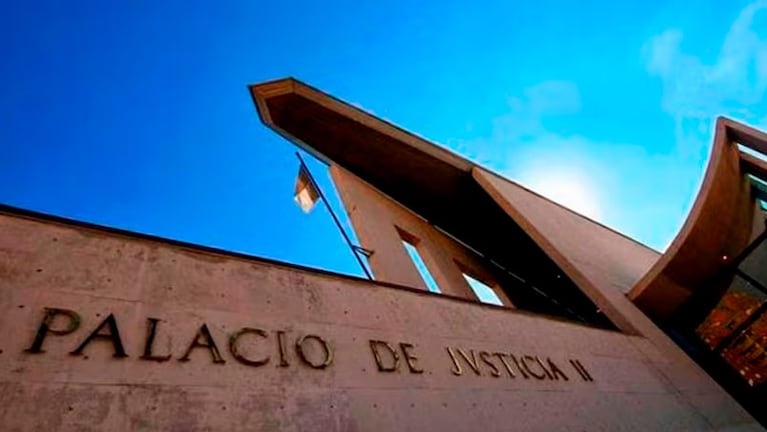 Denunciaron a un abogado penalista por abuso sexual.