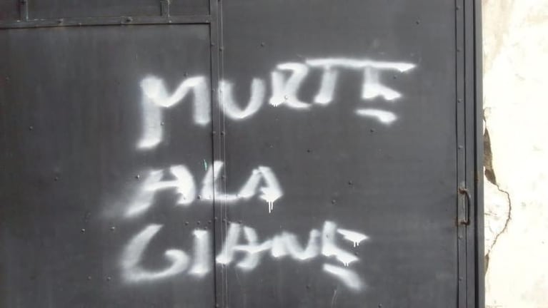 Denunció al ex 17 veces, ahora está prófugo y la amenaza: “No me animo a salir de casa”