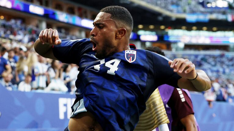 Deroy Duarte marcó el 1 a 1 para Cabo Verde. REUTERS/Amanda Perobelli
