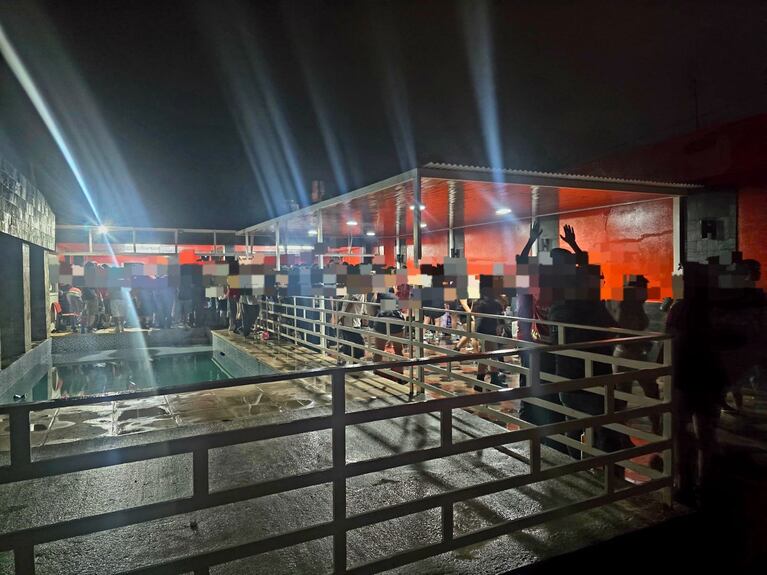 Desarticularon dos fiestas clandestinas.