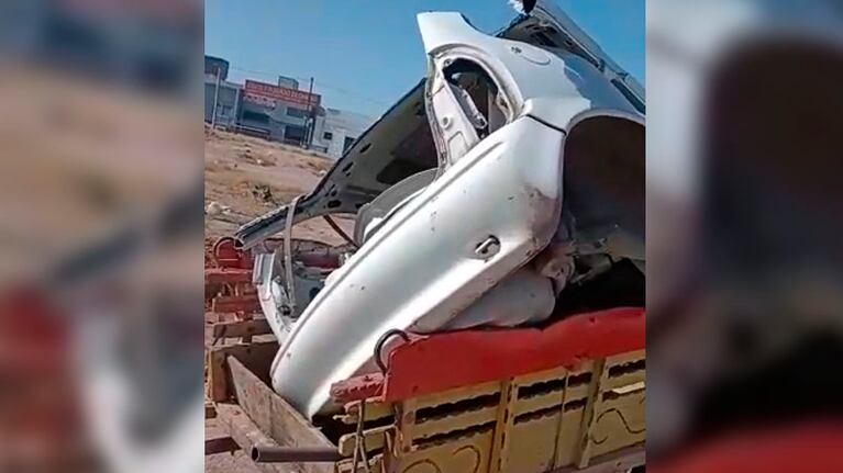 Desconsuelo total para la dueña del auto de 25 años.