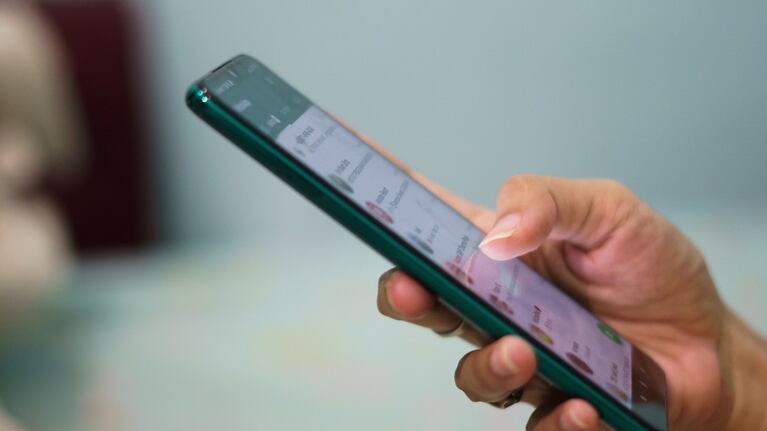 Descubrieron que son todos menores los que administraban el grupo de WhatsApp para enviar imágenes sexuales.