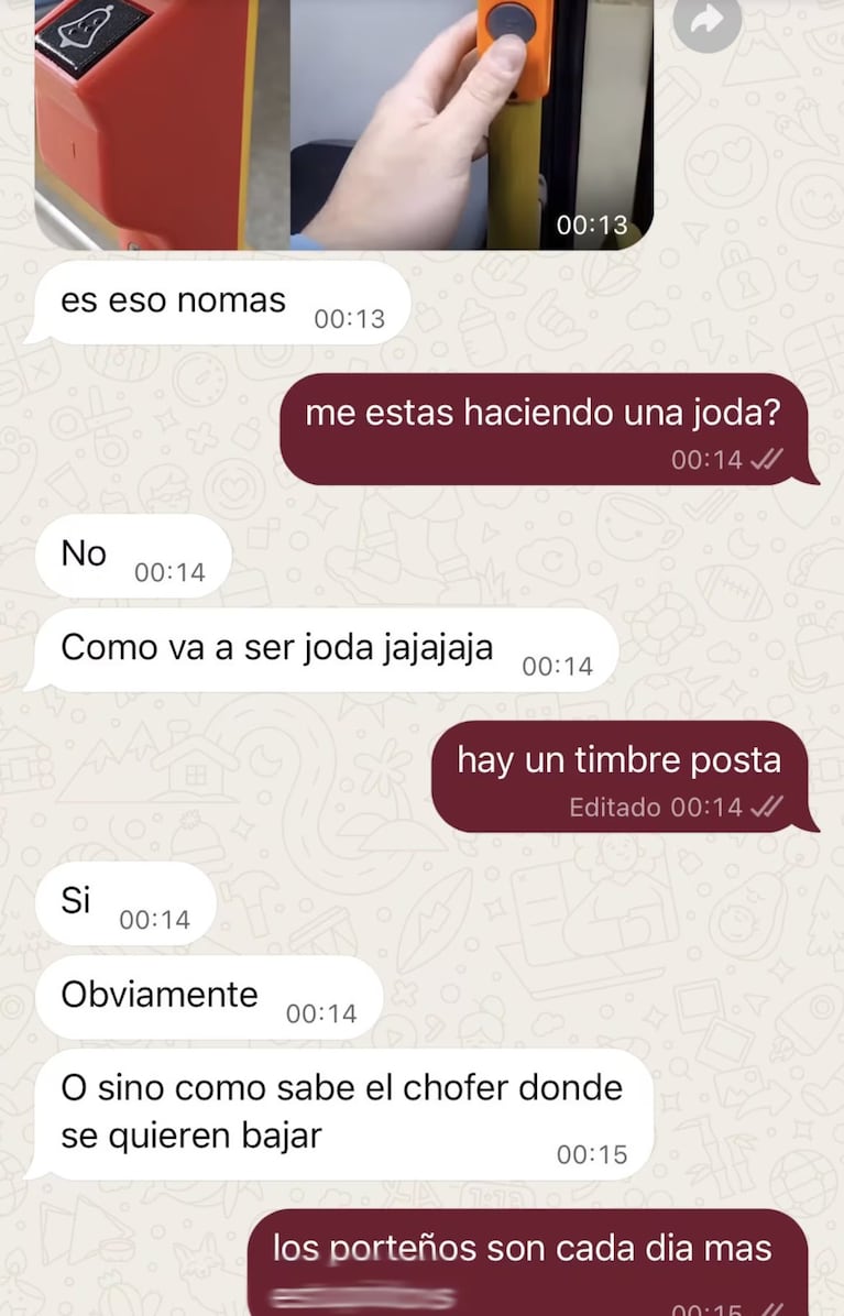 Descubrió que los colectivos tienen timbre para avisar dónde bajar y se hizo viral: el desopilante chat