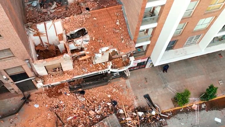Desde el drone de El Doce, el lugar del derrumbe fatal en barrio Güemes.