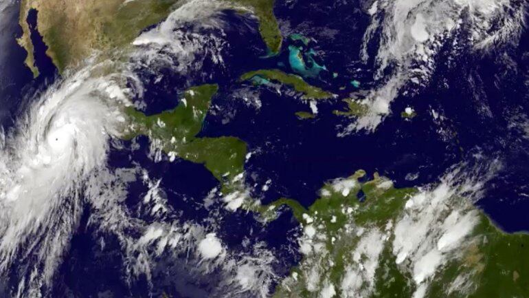 Desde el espacio, la NASA mostró varias fotos.