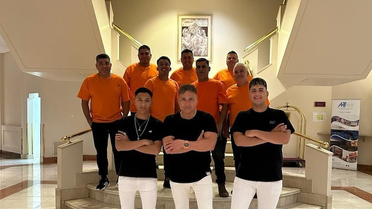 Desde La Rioja, La banda al rojo competirá por llevarse un Premio Gardel.