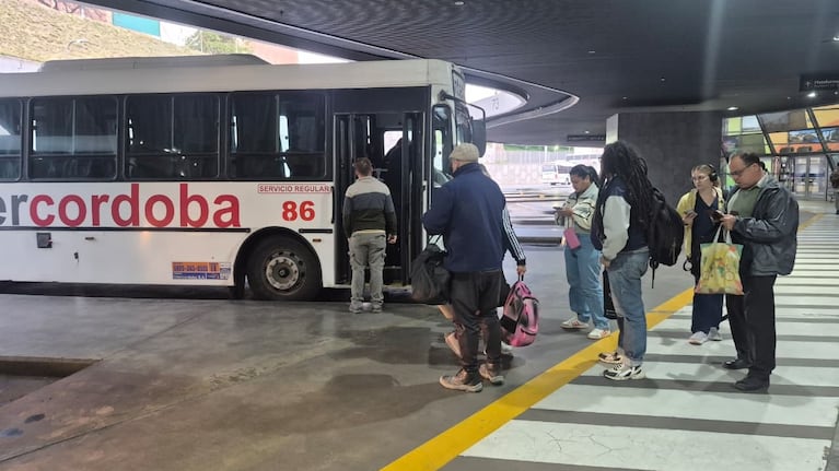 Desde las 7 empezó a normalizarse el servicio este martes. Foto: El Doce.