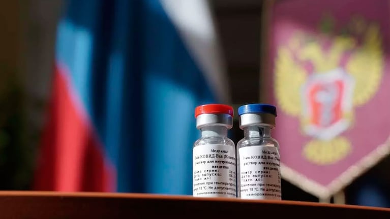 Desde Rusia admiten que a la vacuna le faltan fases de prueba.