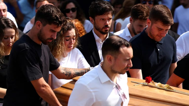 Desgarradoras postales del funeral de Diogo Jota y su hermano.