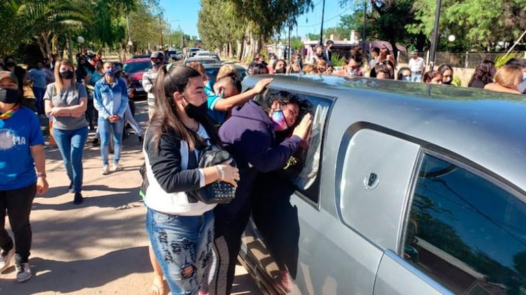 despedida-caso-crimen-joaquin-paredes-paso-viejo-policia-cordoba-1.jpg