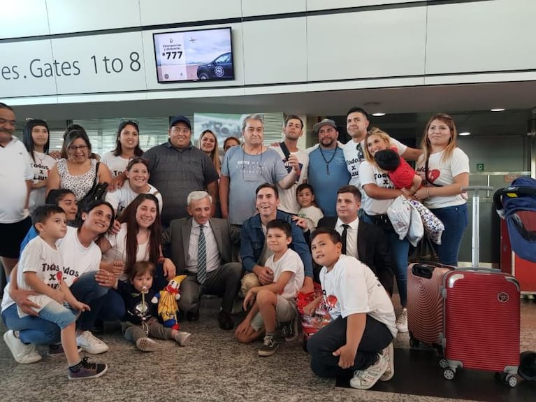 Despegó el sueño de Lauti: la familia viajó a Boston para la operación