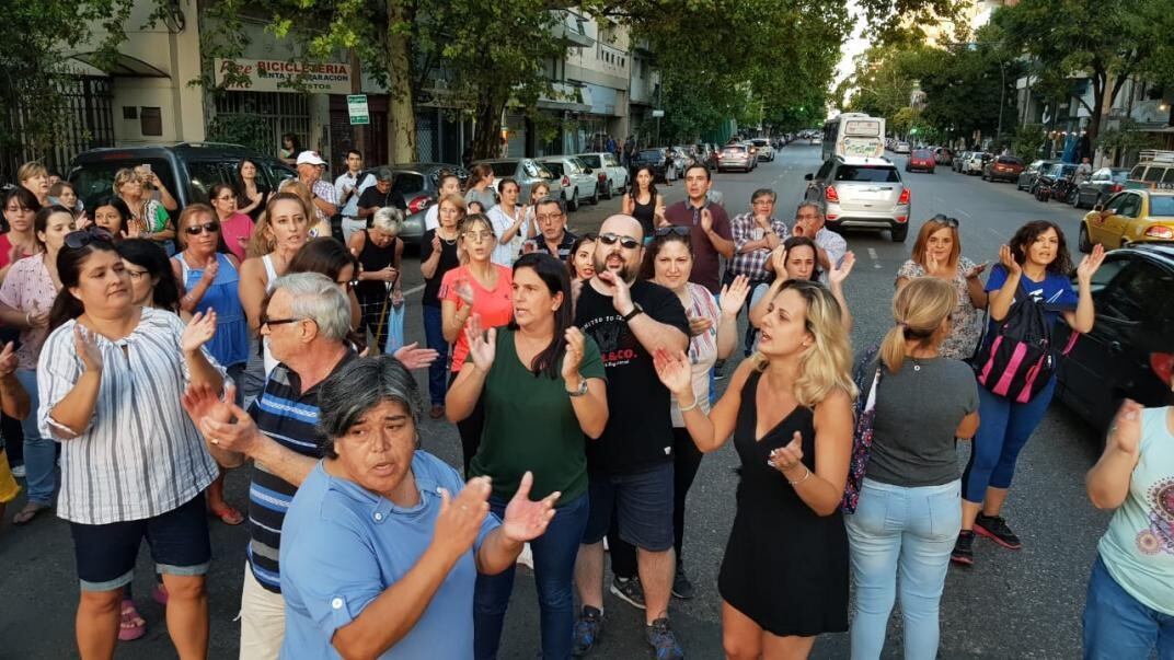 Después de la muerte del jubilado, los vecinos piden seguridad.