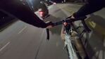 Después de una pelea, el ciclista decidió vengarse de su rival.