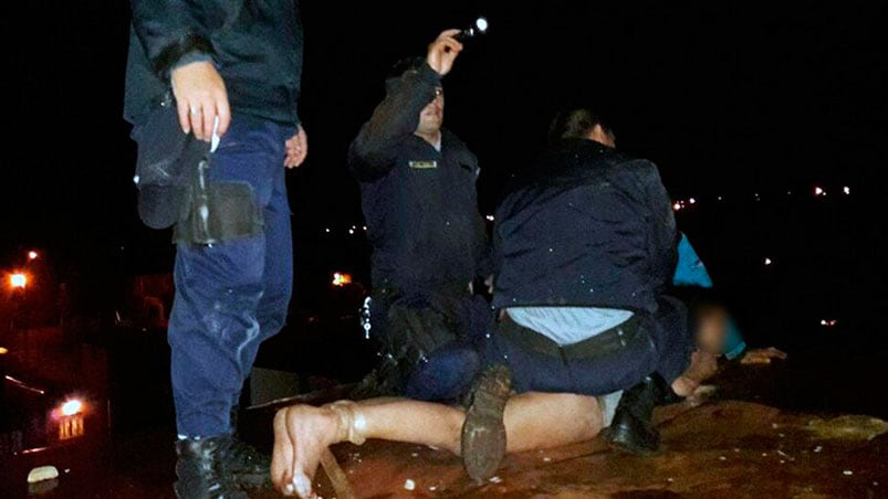 Destacada labor de los policías que salvaron a la joven.